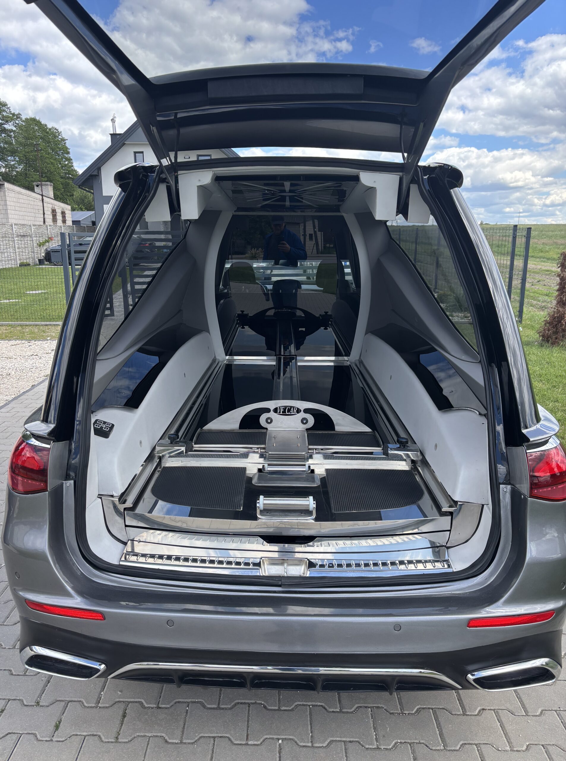 Mercedes214VFcar